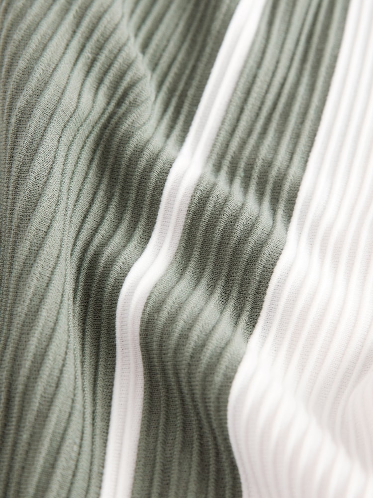 Green/White Co-ord - Shorts aus Jersey mit strukturiertem Streifenmuster - Image 7 of 9