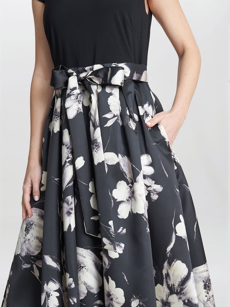 Gina Bacconi Colleen Black  Jersey  And Jacquard Printed Dress - Image 4 of 4
