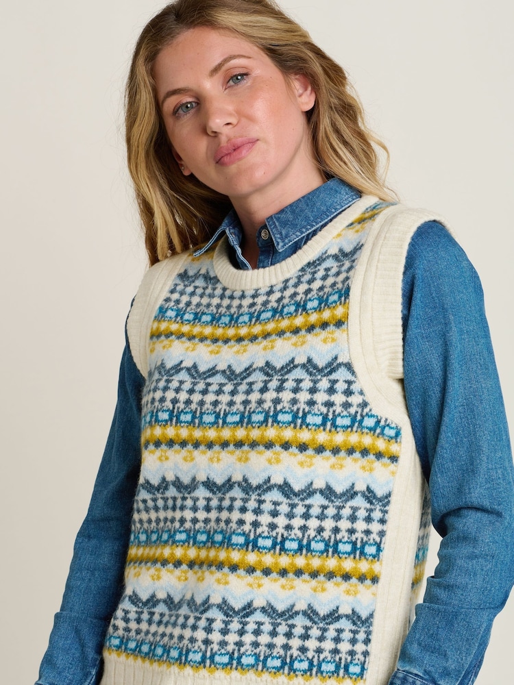 Brakeburn Cream Fairisle Pattern Knitted Vest - Image 4 of 4
