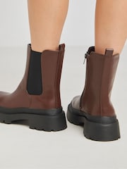 Simply Be – Chelsea-Stiefeletten mit breiter Passform und dicker Sohle - Bild 2 von 4