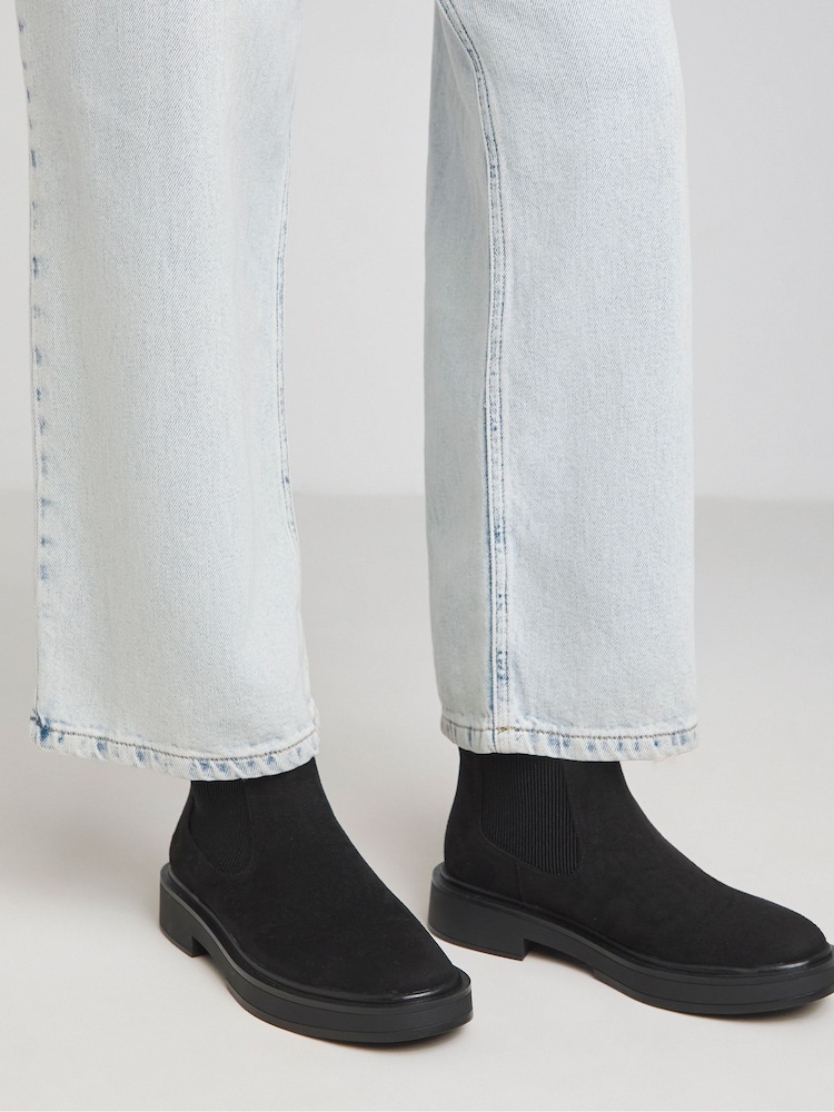 Simply Be Black Wide Fit Classic Chelsea Ankle Boots - Image 2 of 4