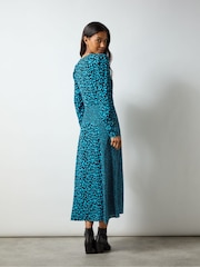 Ro&Zo Blue RO&Zo Blue Dash Print Godet Detail Dress - Image 2 of 3