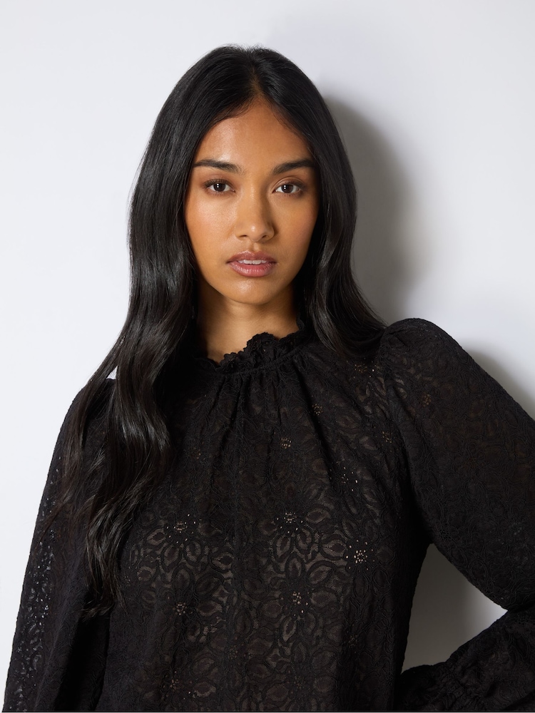 Ro&Zo Black Lace Scallop Top - Image 2 of 4