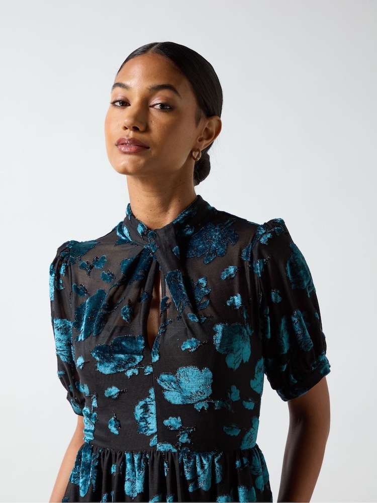Ro&Zo Blue Erin Teal Floral Burnout Midi Dress - Image 3 of 3