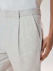 Stone Linen Rich Pleated Chino Shorts - Image 4 of 9