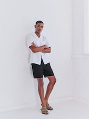 Negro - 100% Cotton Textured Stripe Drawstring Waist Shorts - Imagen 2 de 6