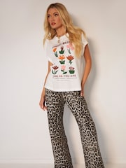 Another Sunday Cream Market Flower Graphic Print Short Sleeve 100% Cotton T-Shirt - Image 3 of 3