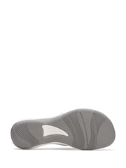 Blanco - Clarks Essentials Brinkley Toe Post Flip Flops - Imagen 7 de 7