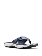 Azul marino - Clarks Essentials Brinkley Toe Post Flip Flops - Imagen 3 de 7