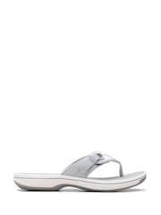 Plateado - Clarks Essentials Brinkley Toe Post Flip Flops - Imagen 1 de 7