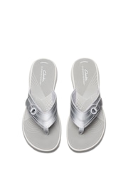 Plateado - Clarks Essentials Brinkley Toe Post Flip Flops - Imagen 5 de 7