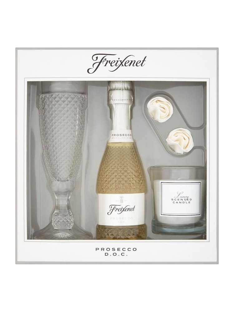 Freixenet Pamper Set - Image 1 of 2