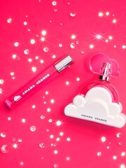 Ariana Grande Cloud Pink Eau De Parfum 30ml Gift Set - Image 3 of 4