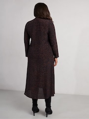 Live Unlimited Black Curve Leopard Print V-Neck Long Sleeve Midaxi Dress - Image 4 of 4