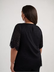 Live Unlimited Curve Lace Mânecă scurtă Top - Imaginea 4 din 4