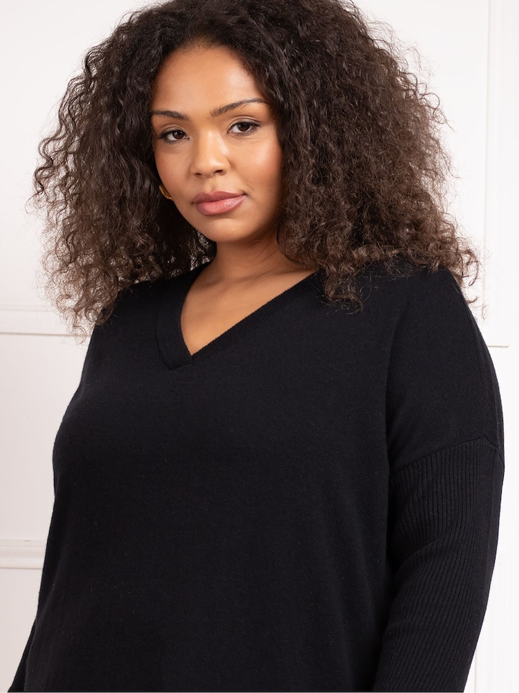 Live Unlimited Black Curve V-Neck Knitted Jumper Dress - Image 3 of 3