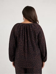 Live Unlimited Curve Leopard Imprimeu Button Front Bluze - Image 7 of 7
