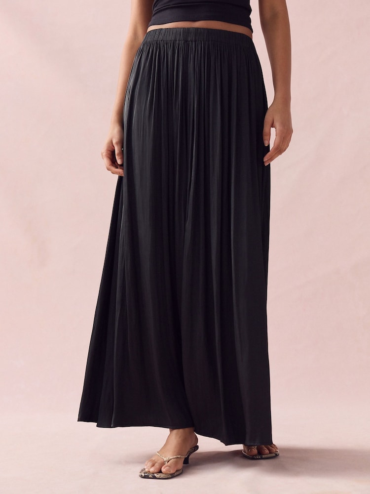 Black Pleated Satin Maxi Skirt - Image 2 of 5 Black Pleated Satin Maxi Skirt - Image 2 of 5
