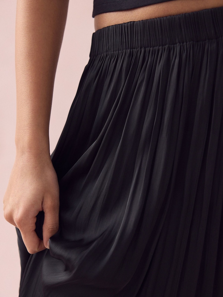 Black Pleated Satin Maxi Skirt - Image 5 of 5 Black Pleated Satin Maxi Skirt - Image 5 of 5