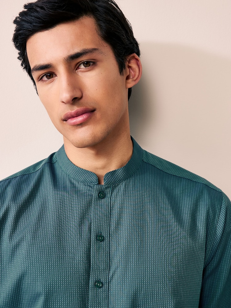Green Textured 100% Cotton Signature Kurta - Image 6 of 6