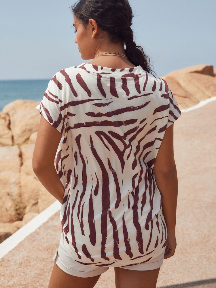Brown/White Zebra Print V-Neck Cap Sleeve T-Shirt - Image 3 of 4