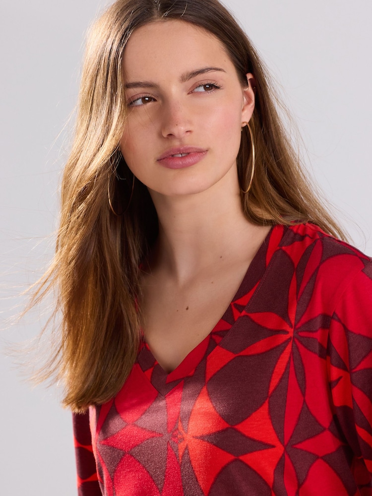 Red/Brown Tile Print Cotton Modal Slouch V-Neck T-Shirt - Image 4 of 4