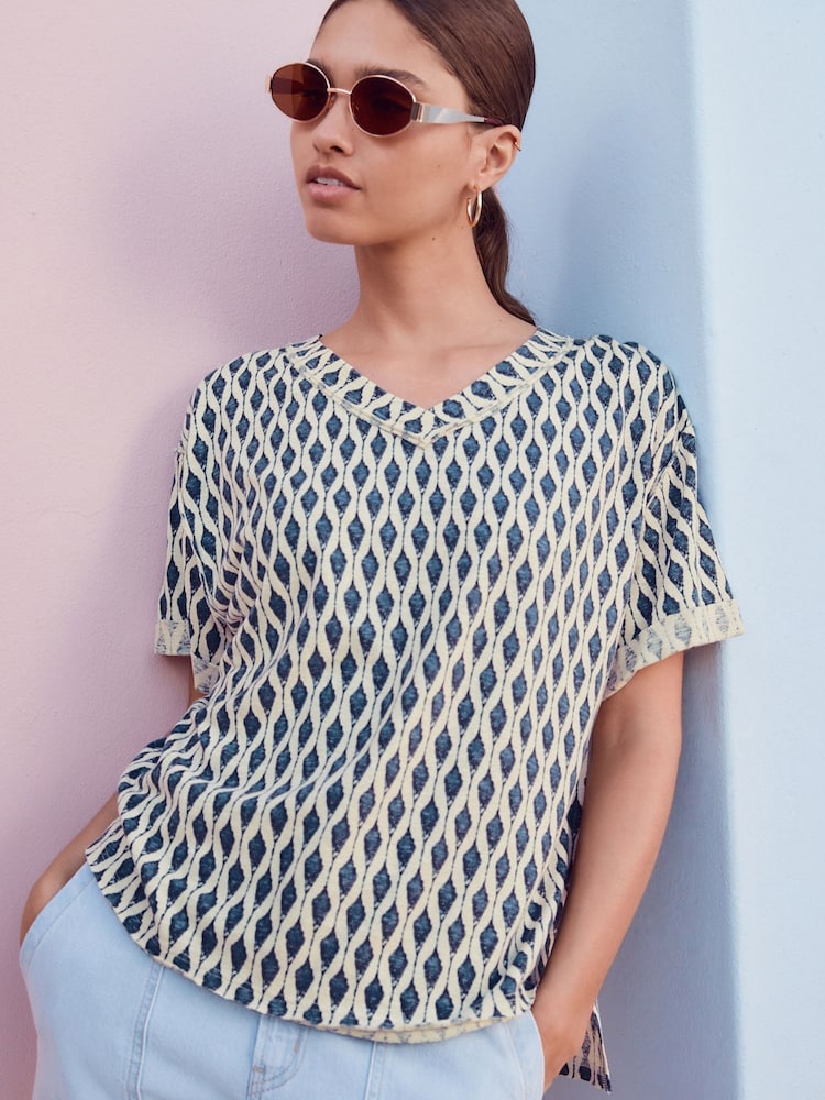 Blanco/azul - Camiseta oversize de manga corta con cuello en pico - Imagen 1 de 10 Blanco/azul - Camiseta oversize de manga corta con cuello en pico - Imagen 1 de 10