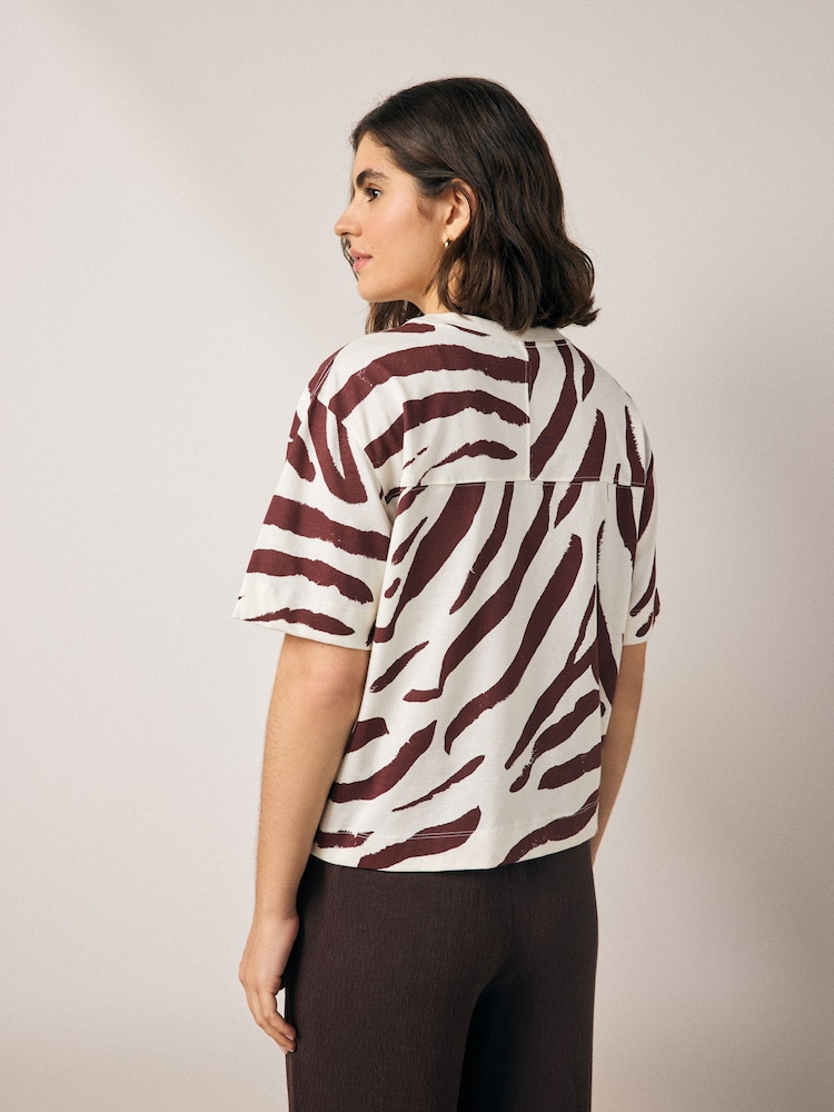 Zebra Print White/Brown Short Sleeve Crew Neck 100% Cotton T-Shirt - Image 3 of 8