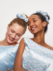 Kitsch x Bridgerton Blue Satin Pillowcase - Image 3 of 5