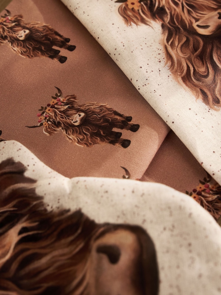 3 Piece Natural Hamish the Highland Cow Tea Towel and Mitt Bundle - Image 3 of 3