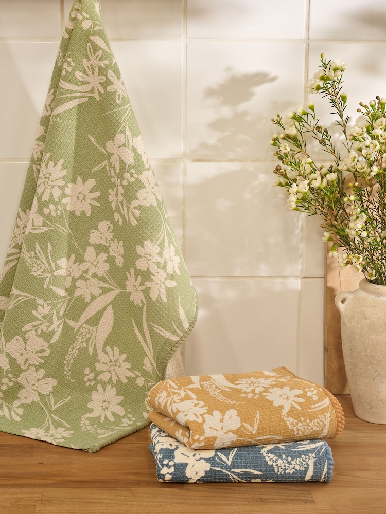 Set of 3 Multi Aubrie Floral Print Waffle Tea Towels - Image 2 of 4