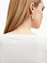 Blanco - AllSaints Rina Long Sleeve Scoop Neck T-Shirt - Imagen 5 de 7
