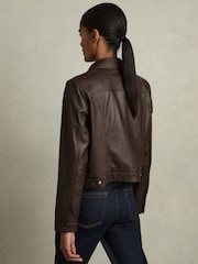 Reiss Burgundy Ely Leather Trucker Jacket - Image 5 of 6