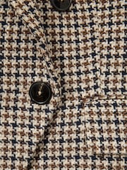 Reiss Navy Neutral Check Evie Petite Cotton-Linen Double-Breasted Houndstooth-Check Blazer - Image 7 of 8