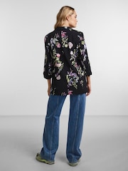 PIECES Black Floral Ruched Sleeve Blazer - Image 2 of 3