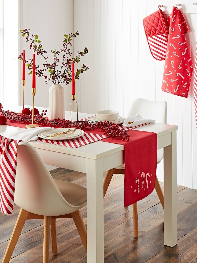 Catherine Lansfield 4 Pack Red Christmas Candy Cane 100% Cotton Dining Placemats - Image 2 of 2