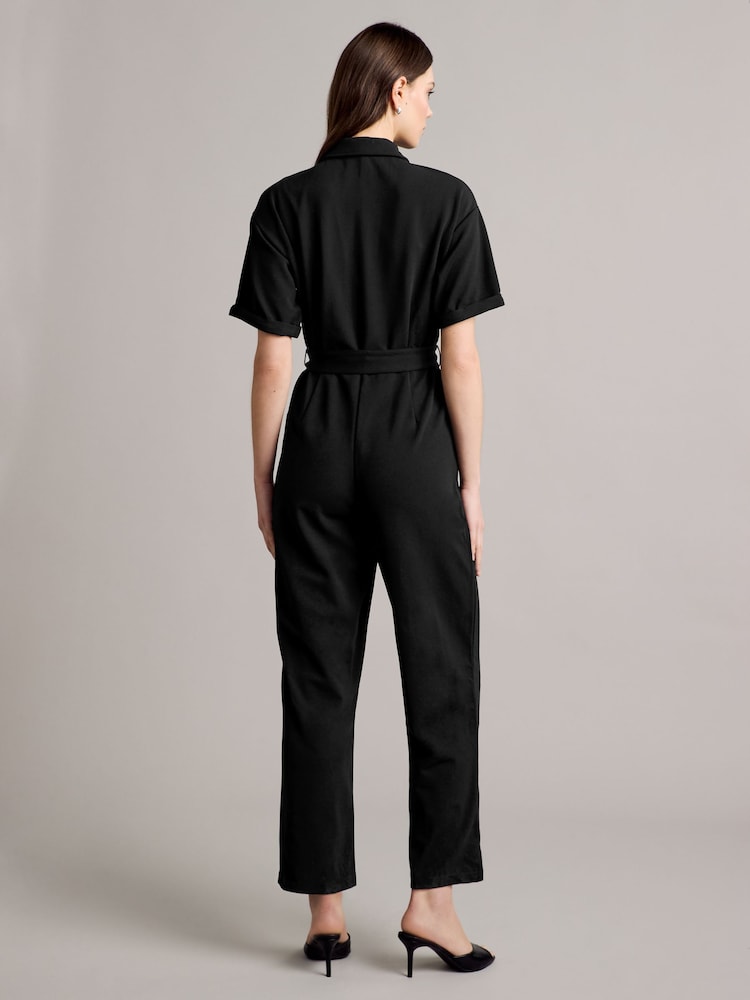 Only – kurzärmliger Jersey-Jumpsuit mit Gürtel - Bild 2 von 5