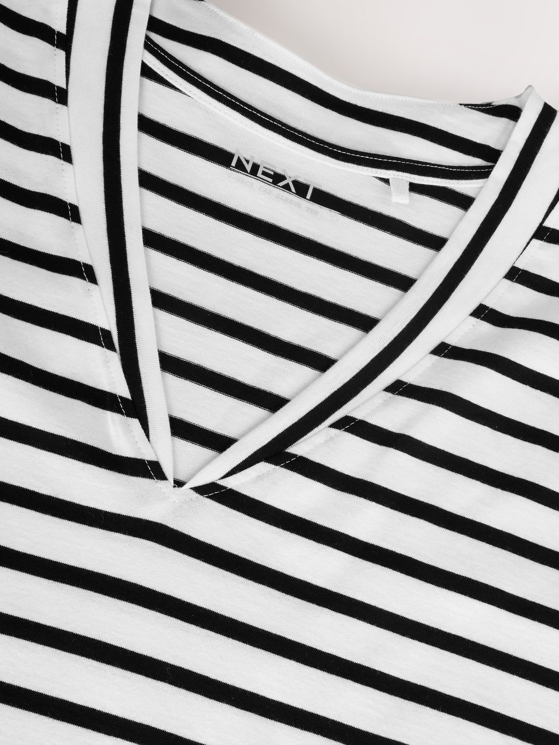 ★ BITTER CELLS★ Dew Stripe Cara Tee Black B252TS07BK ☆ BITTER CELLS☆ Dew Stripe Cara Tee Black B252TS07BK