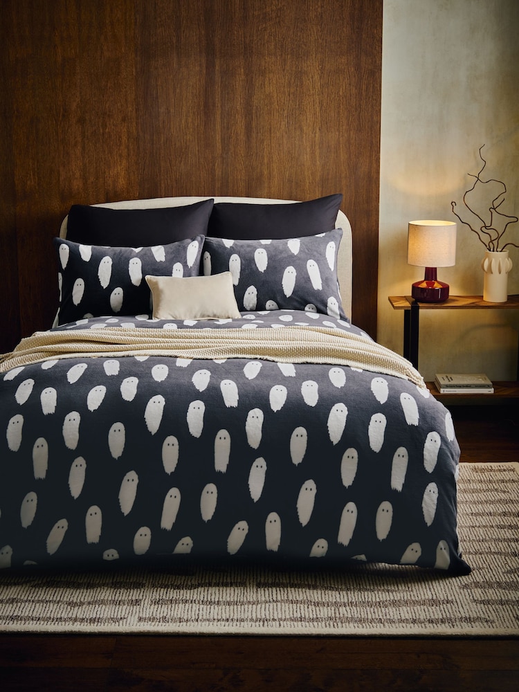 Grey Halloween Ghost Fleece Duvet Cover and Pillowcase Set - Image 1 of 4