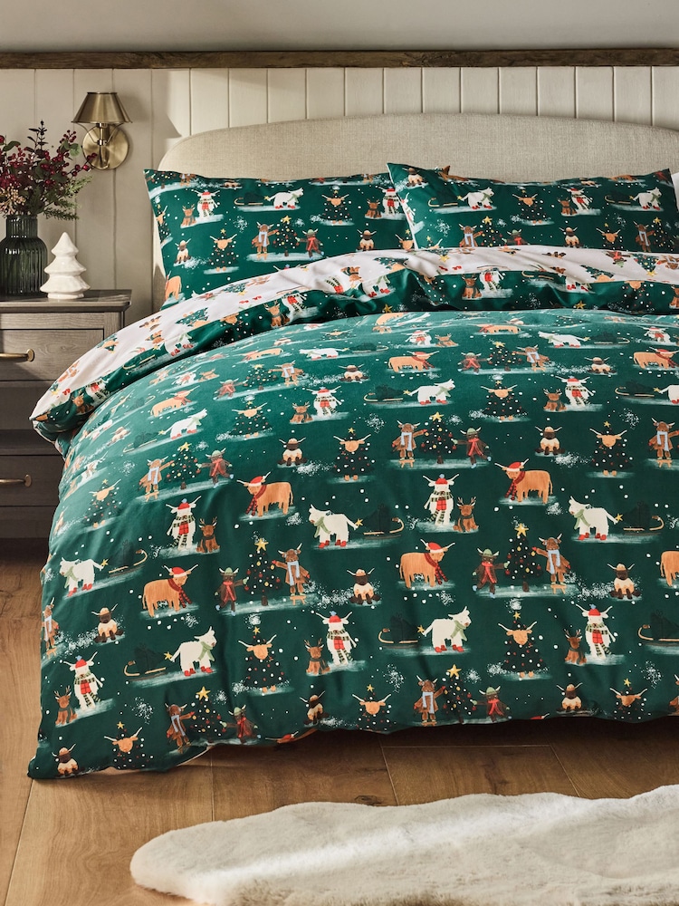 Natural/Green Hamish Christmas Reversible Duvet Cover and Pillowcase Set - Image 1 of 5