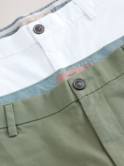 أبيض/أخضر فاتح - قياس مستقيم - Stretch Chino Shorts 2 Pack - صورة 7 من 9