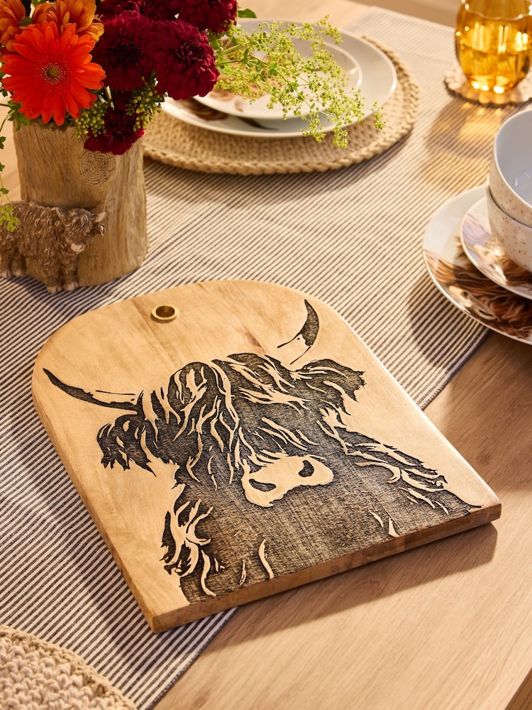 Natural Hamish The Highland Cow Wood Serve Board - Image 2 of 4