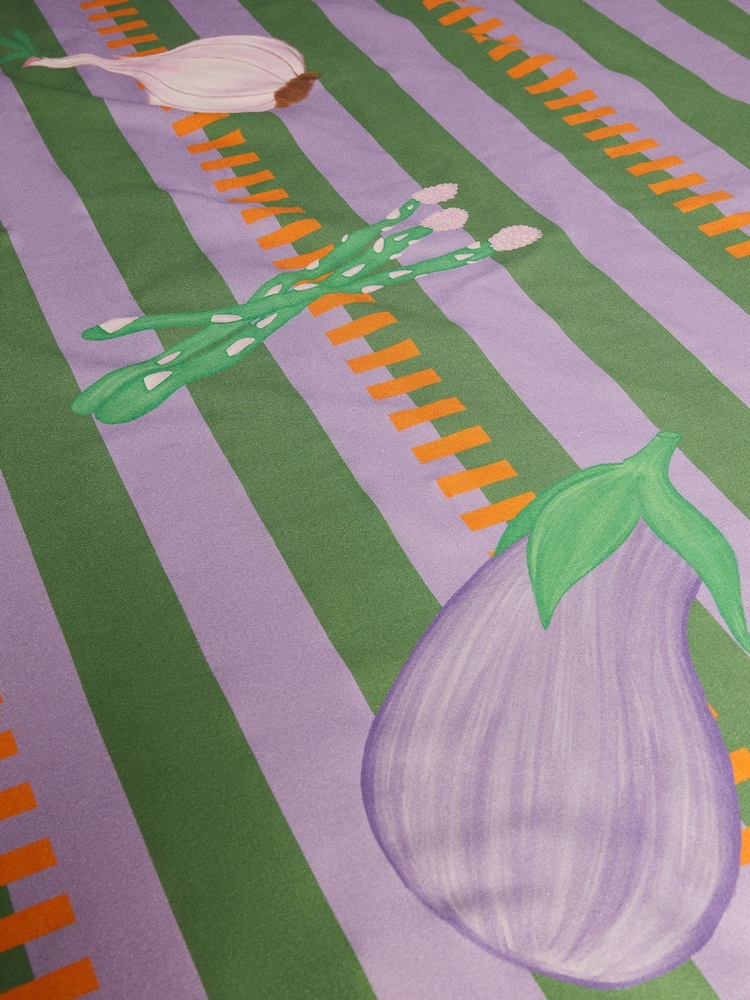 The Platera Green Veggie Tablecloth - Image 3 of 3