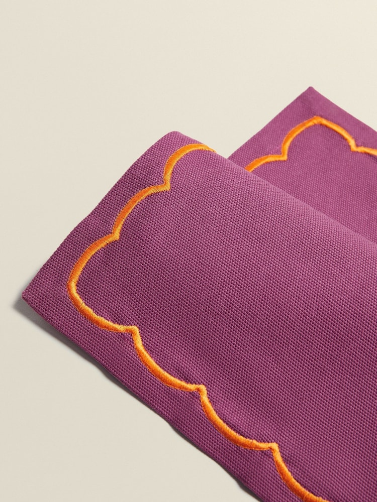 The Platera Pink Embroidery Placemat - Image 2 of 3 The Platera Pink Embroidery Placemat - Image 2 of 3