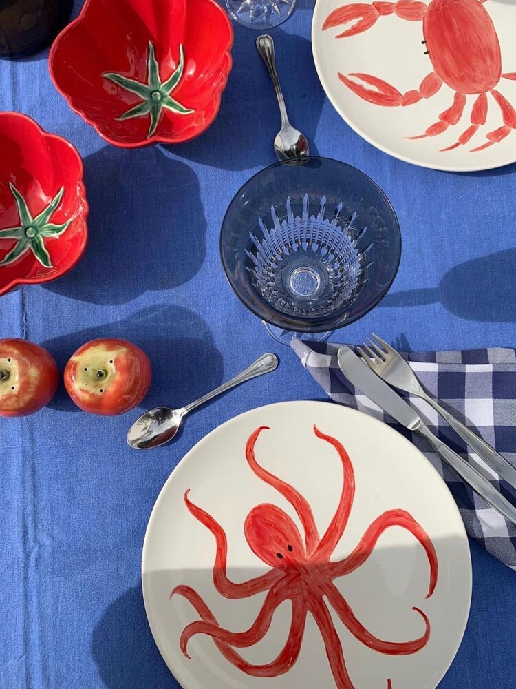 The Platera Red Marisco Pulpo Dinner Plate - Image 3 of 3 The Platera Red Marisco Pulpo Dinner Plate - Image 3 of 3