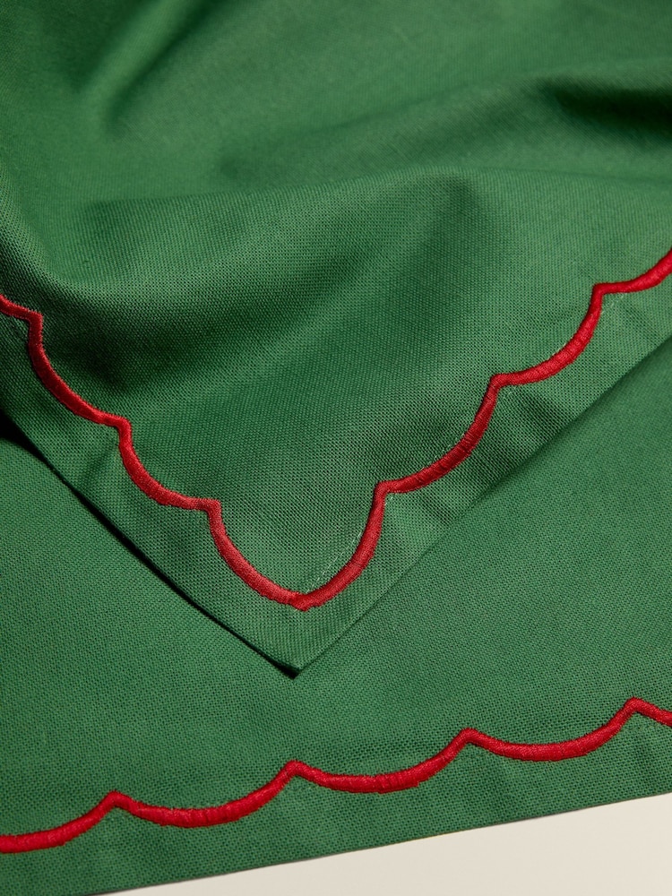 The Platera Green Embrodery Tablecloth - Image 3 of 3 The Platera Green Embrodery Tablecloth - Image 3 of 3