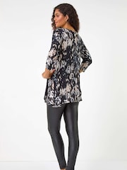 Roman Black Abstract Print Tunic - Image 4 of 6