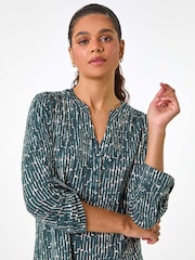 Roman Green Textured Abstract Print V-Neck Stretch Shirt - Image 4 of 5