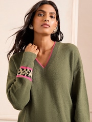 Love & Roses Khaki Green Cosy V-Neck Longline Jumper - Image 4 of 4