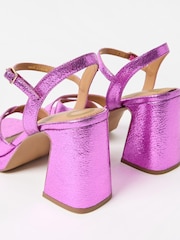 Oliver Bonas Ledersandalen mit Plateauabsatz - Bild 8 von 8